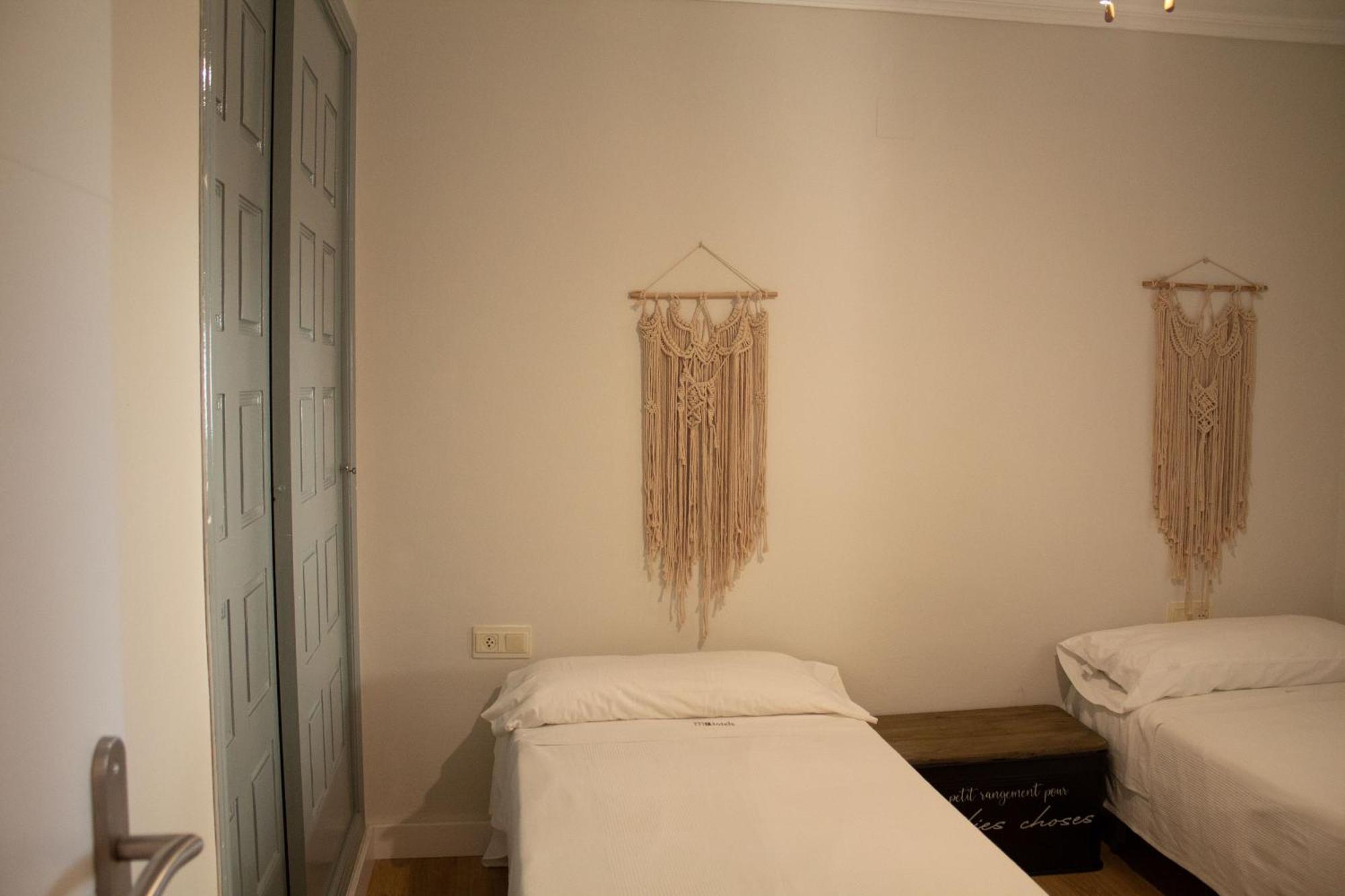 Mr Hotelet De La Racona & Apartments دينايا المظهر الخارجي الصورة